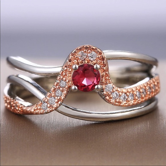 Jewelry - New 925 Silver Wonderful Dainty Two Tone Ring
